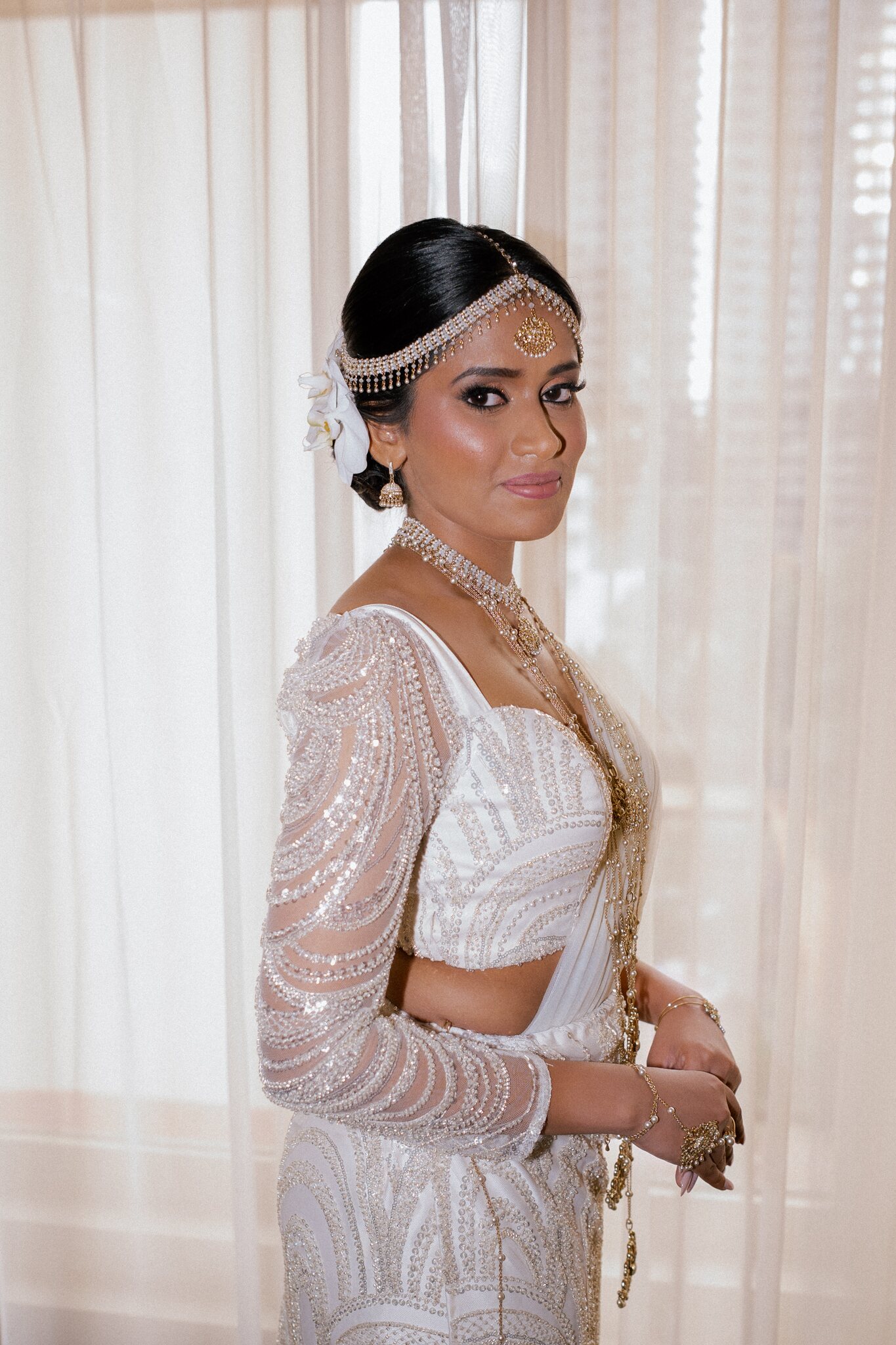 Dinuri & Akila selected story frame 1